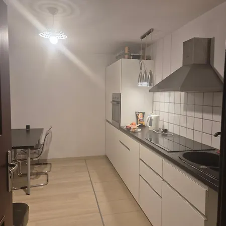 Maly Przy Lotnisku Poznan