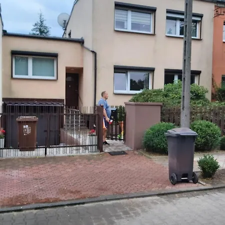 Maly Przy Lotnisku Homestay szállás