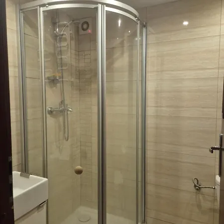 Maly Przy Lotnisku Homestay Poznan