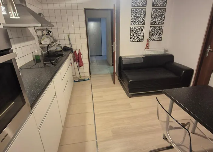 Maly Przy Lotnisku *